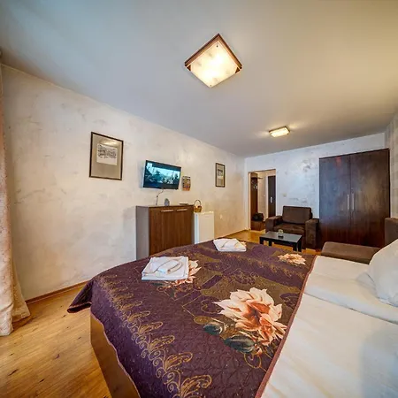 форест нук Apartman *